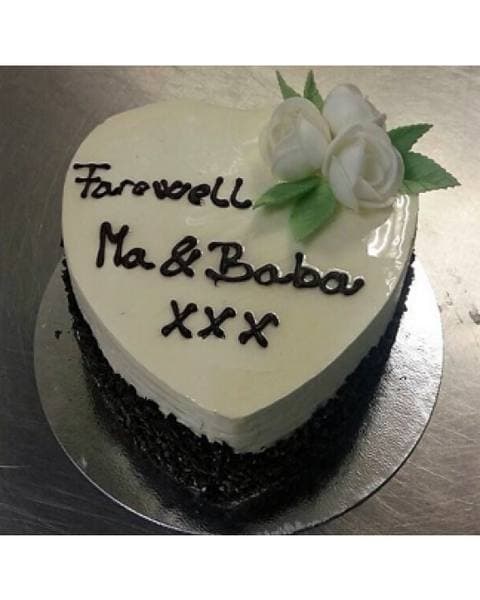 White Rose Heart Cake